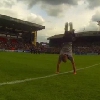 VIDEO. Andrew Henderson champion du monde de freestyle, fait l'amour à un ballon de rugby | Rugby VIDEO. Andrew Henderson champion du monde de freestyle, fait l'amour à un ballon de rugby