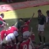 VIDEO. FLASH-BACK. 1994. Kobus Wiese met une grosse poire par derrière à Derwyn Jones | Rugby VIDEO. FLASH-BACK. 1994. Kobus Wiese met une grosse poire par derrière à Derwyn Jones