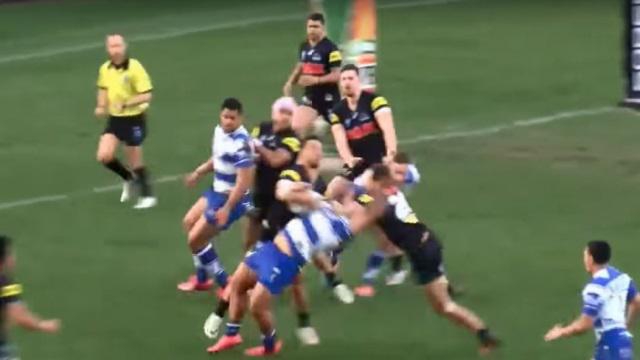 VIDEO. XIII - NSW Cup. Brent Naden sèche David Minute d'une manchette à la carotide