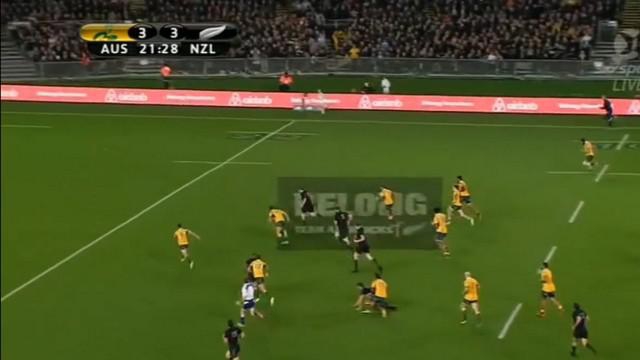 VIDEO. Bledisloe Cup. Le talonneur All Black Dane Coles enfume les Wallabies sur 40 mètres