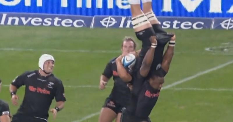 Le lift incroyable de Tendai ''The Beast'' Mtawarira.