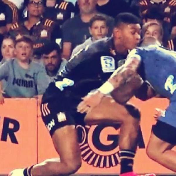 1m96 et 102kg: Narbonne continue son recrutement Playstation avec un facteur X du Super Rugby 