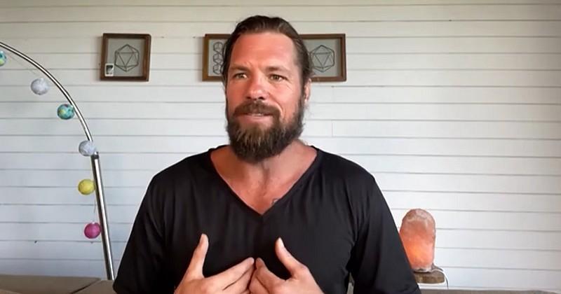 Joe van Niekerk n'est plus un joueur de rugby.