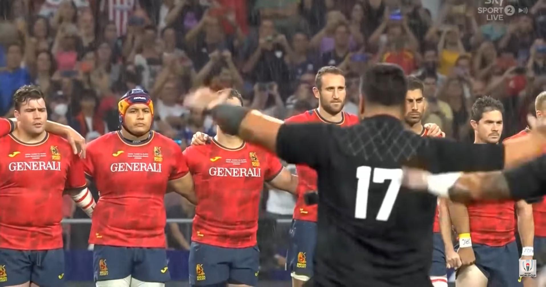 VIDEO. Plus de public à Madrid qu'à la Défense Arena pour voir des anciens All Blacks