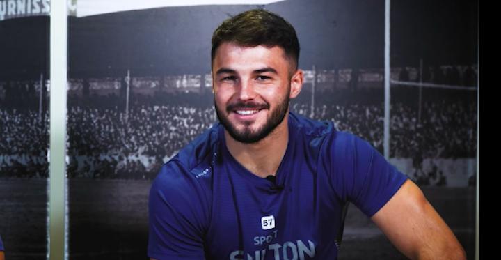 ''Me voilà dans la rue avec la cape sur les épaules'' : L'anecdote délirante de Gabin Lorre au sujet du XV de France