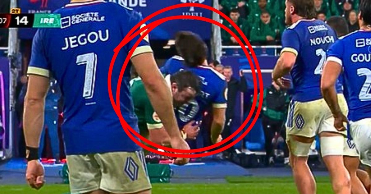 Vu au ralenti, le choc est violent. Pourtant, aucune sanction. L’analyse précise de Mathieu Raynal éclaire la décision arbitrale. Crédit image : Screenshot France 2