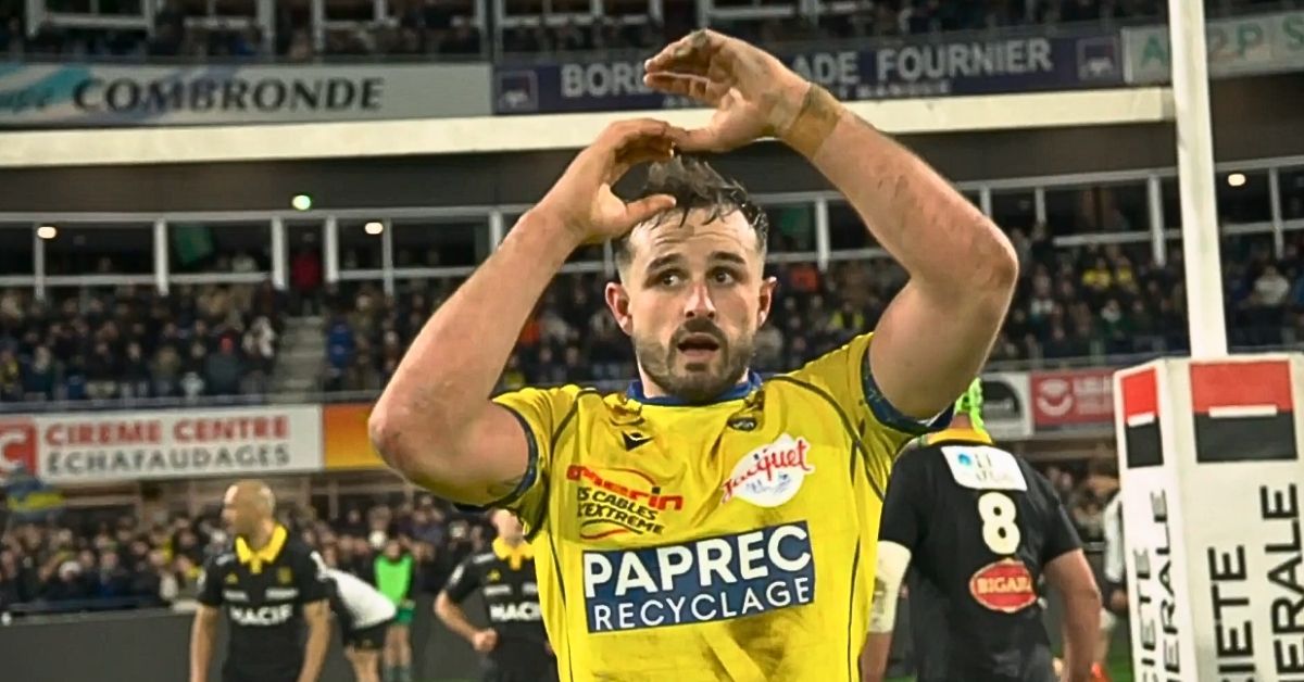 Calme, précis, constant : Harry Plummer s’impose comme l’un des ouvreurs les plus fiables du Top 14 sous les couleurs clermontoises. Crédit : Screenshot Youtube TOP 14