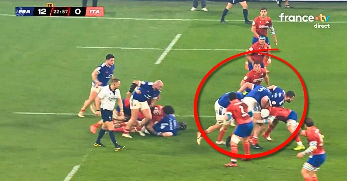 Les avants du XV de France à la faute dans le 6 Nations face à l'Italie. Crédit image : Screenshot France 2