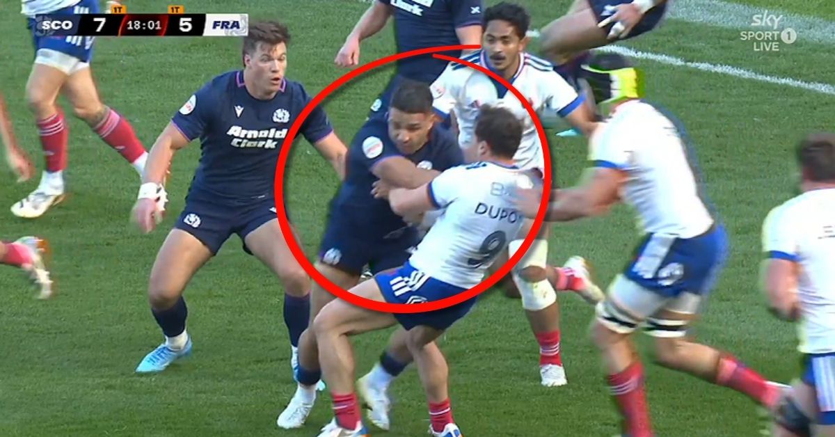 Dupont arrache le ballon, Bielle-Biarrey marque… mais tout était-il vraiment légal face à l’Écosse ? Crédit image : Screenshot TF1