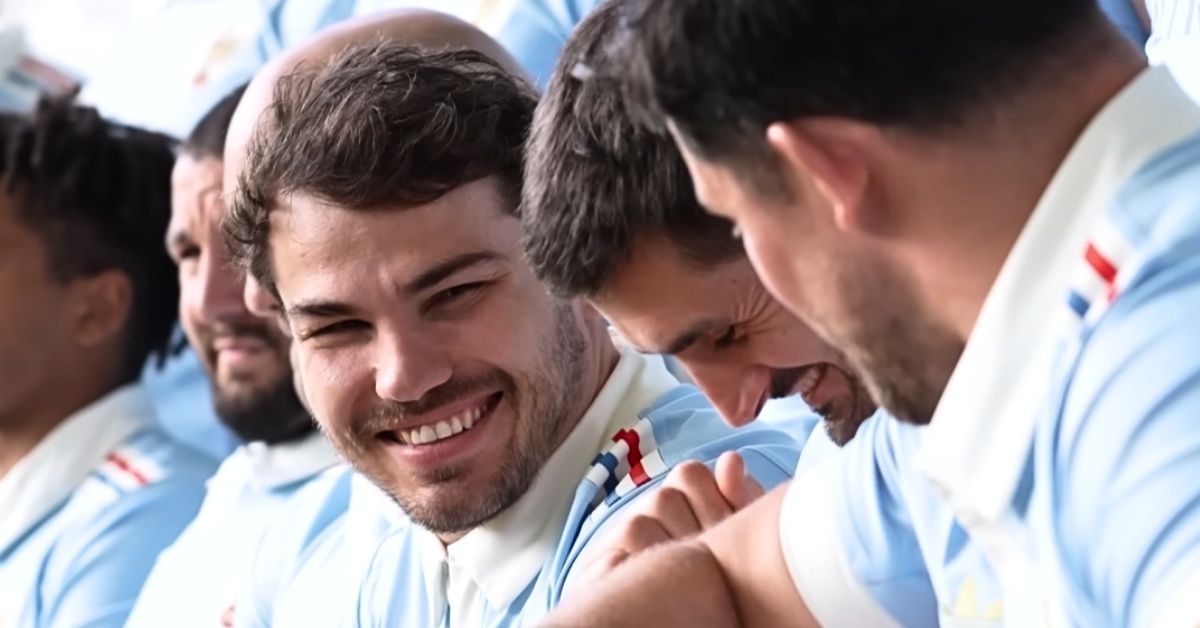 Alors que le rugby tricolore célèbre un nouveau titre, certaines critiques émergent à l’autre bout du globe, sur le niveau de jeu du XV de France. (France Rugby)