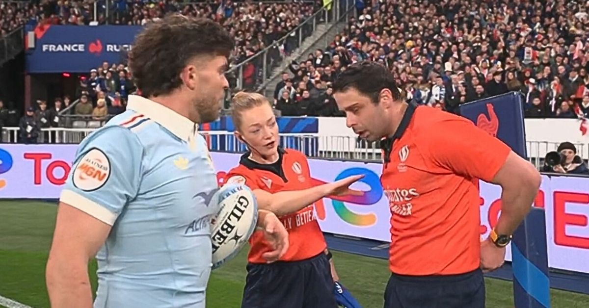 Le "simultaneous grounding", vous connaissez ? C'est la règle qui a effacé l'essai français. On vous la détaille. Crédit image : Screenshot France 2