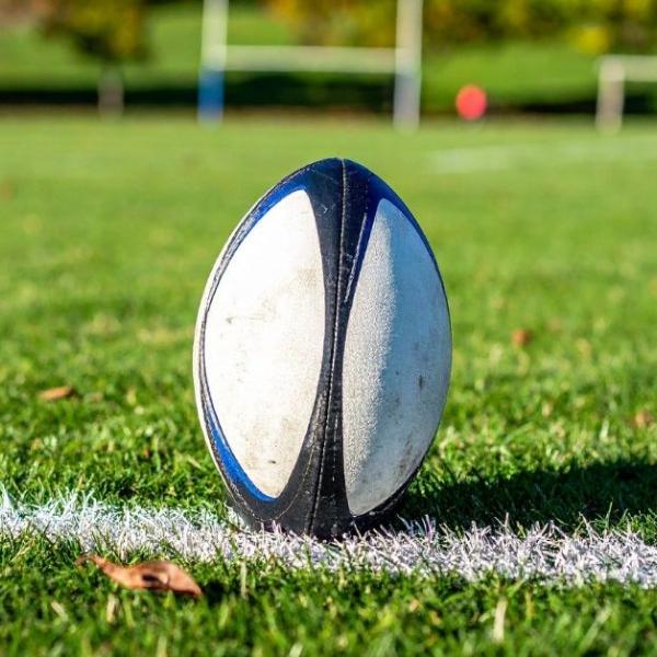 Combien pèse un ballon de rugby ? FAQ