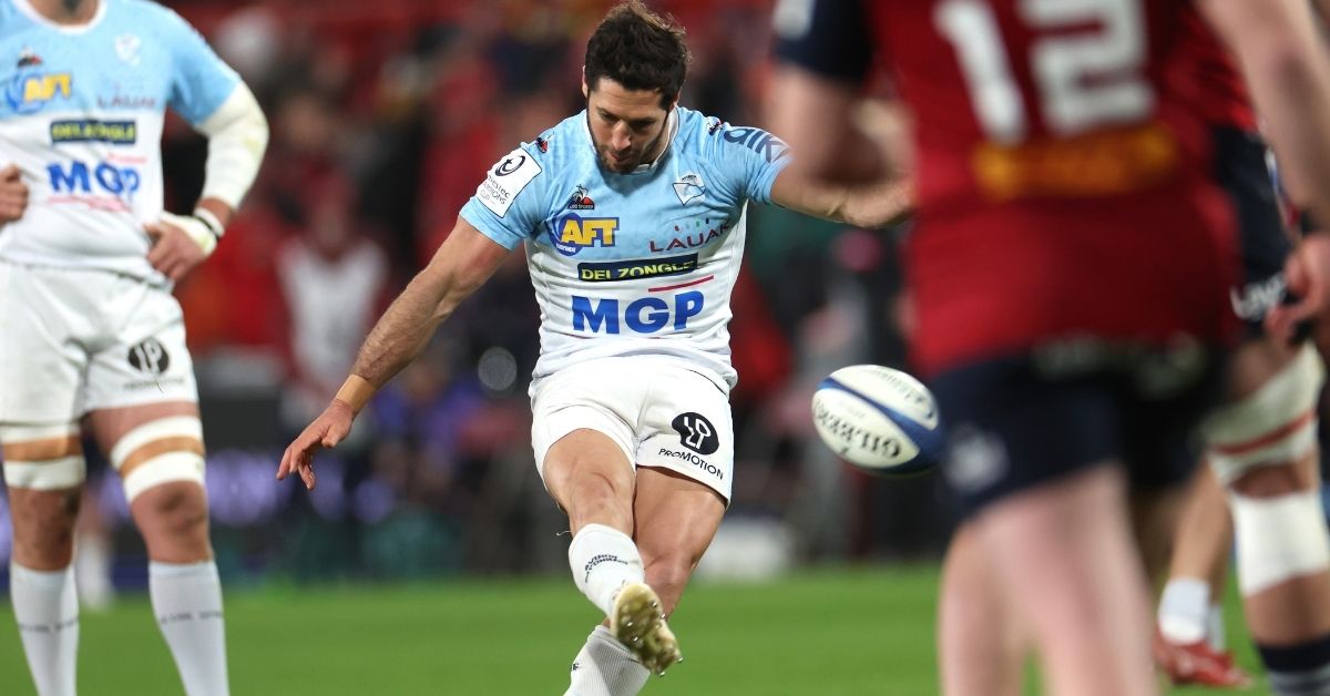 Adroit face aux perches, Maxime Machenaud est déjà passé la barre des 1000 points en championnat. ©INPHO/James Crombie (EPCR)