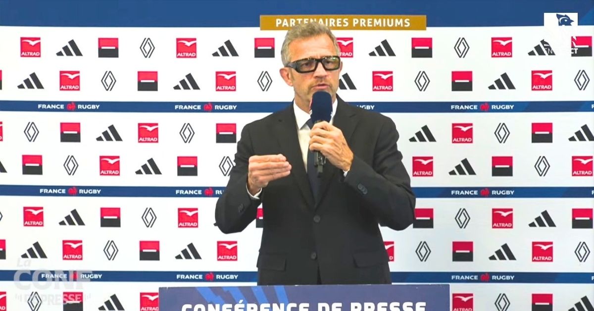 Galthié ne se cache pas derrière les trophées. Le XV de France gagne, mais la conquête et la discipline restent au centre du projet. Crédit image : Screenshot FFR