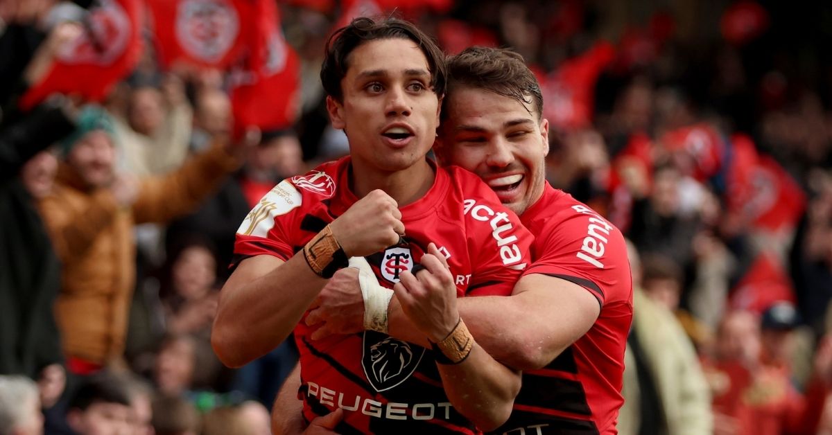 Si Dupont sera titulaire en 9, Capuozzo (en délicatesse avec son épaule) pourraient subir son manque de temps de jeu cette saison. Crédit image : EPCR ©INPHO/James Crombie