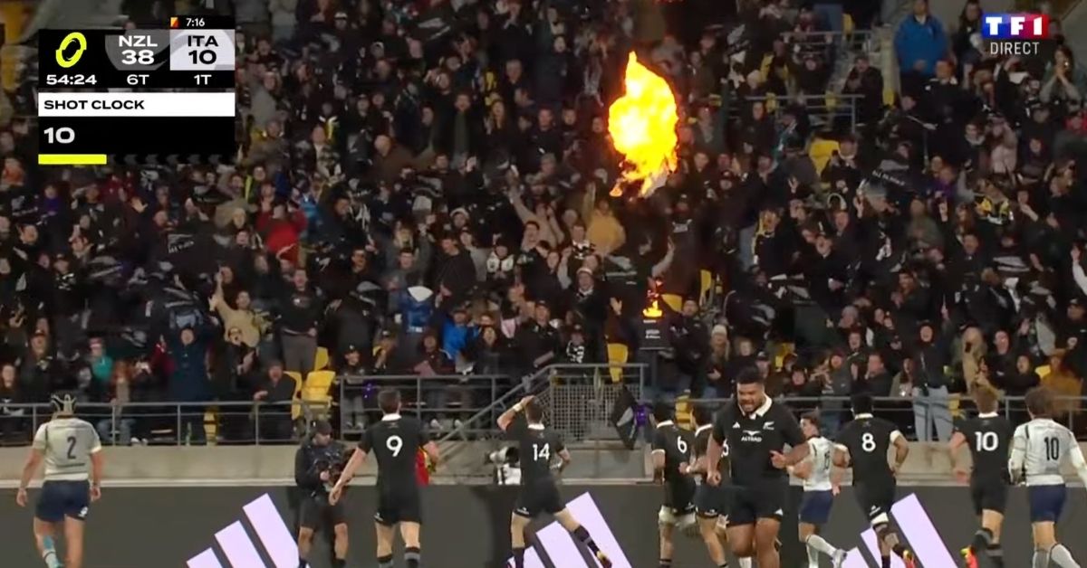 Will Jordan célébrant un énième essai en carrière avec les All Blacks. Screenshot : TF1