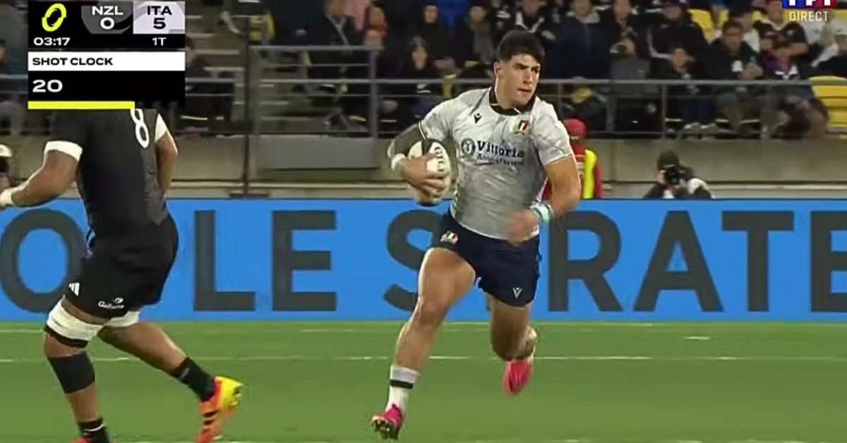 Pas bon à prendre quand il arrive lancé comme ça, Tommaso Menoncello. Screenshot : TF1 