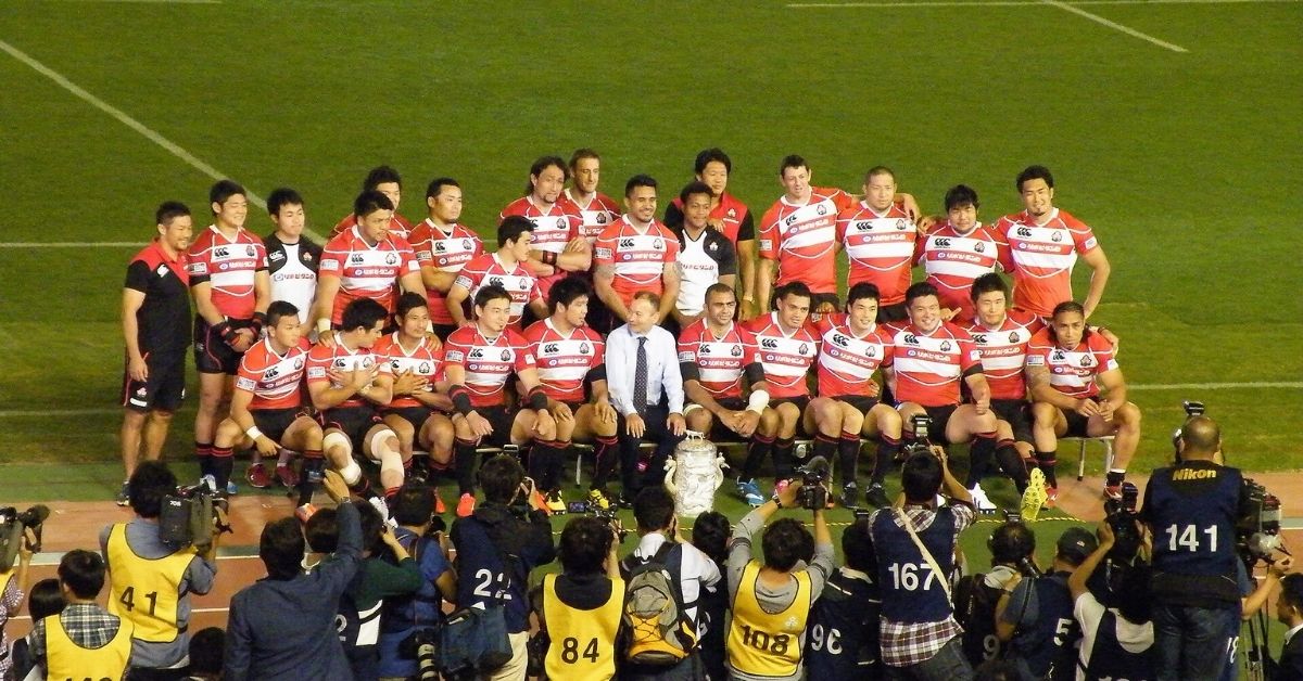 Eddie Jones a changé toute sa première ligne avant de défier le XV de France. CC-BY-SA Dɐ (Wikimédia)