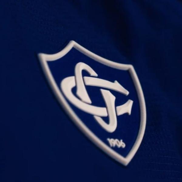 "C'est ça, le Bleu de Castres" : le C.O dévoile son nouveau maillot pour la saison 2026-2027