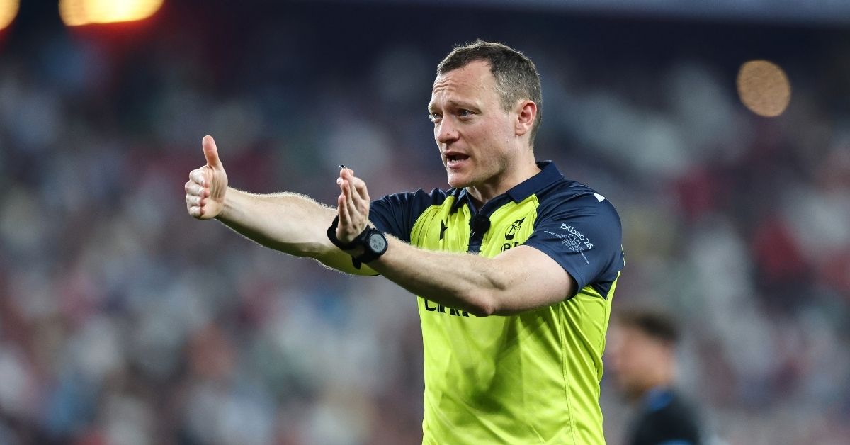 Pour Steve Hansen, le rugby ne réglera pas ses problèmes d’arbitrage en fermant la porte aux discussions avec les entraîneurs. ©INPHO/James Crombie