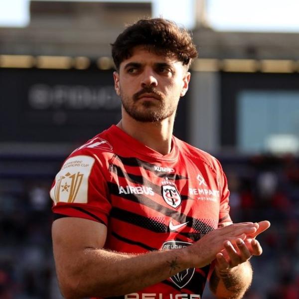 Toulouse peut réussir ce que personne n’a jamais fait en Top 14, mais Ntamack voit déjà le piège de la saison 2026-2027