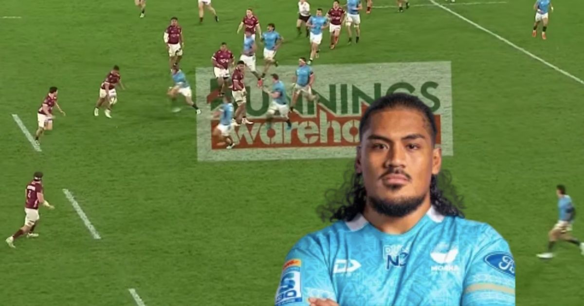 Un grand adepte de la passe au pied, de la feinte de passe, de la passe aveugle... mais aussi de la grosse percussion frontale, ce Faletoi Peni. Screenshot : Sky Sports et Moana Pasifika
