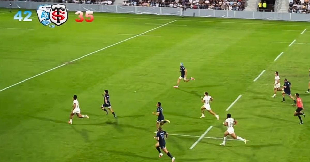 À une semaine du Top 14, Toulouse a renversé Bayonne 54-47 dans un match à 15 essais. Tour d’horizon d’une soirée amicale où les attaques ont pris le pouvoir. Crédit : Youtube Top Rugby