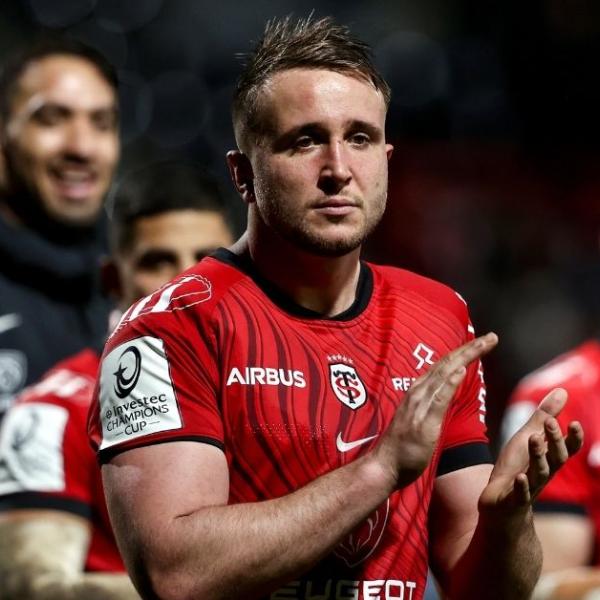 Anthony Jelonch de retour à Castres ? Pourquoi l'offre de trois ans tombe à un moment délicat pour Toulouse
