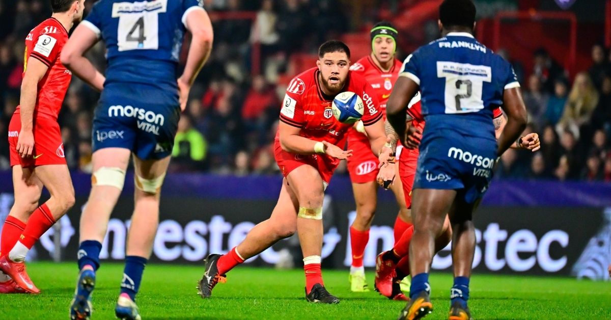 Blessé au genou, Emmanuel Meafou entre dans une longue reprise : ce qu’il devra réussir avant de rejouer avec Toulouse. ©INPHO/Federico Pestellini