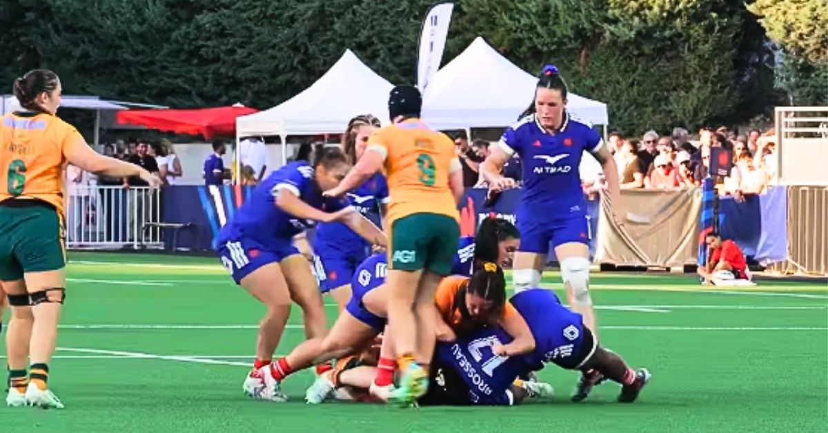 À 24 ans, Julia Grosz s’est installée en trois matchs chez les Bleues. Sans contrat fédéral, elle perdra pourtant une partie de son salaire pour partir en tournée. Crédit image : Screenshot France Rugby