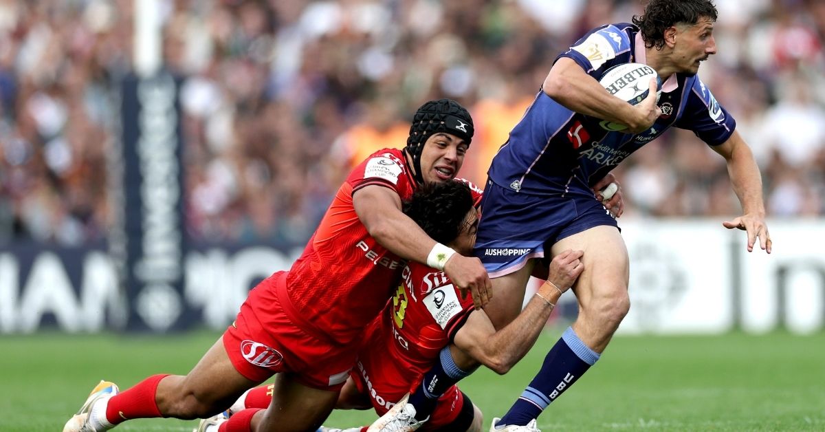 Mathieu Raynal, responsable de la cellule haute performance de l'arbitrage, demande des explications à World Rugby sur les plaquages. ©INPHO/James Crombie 