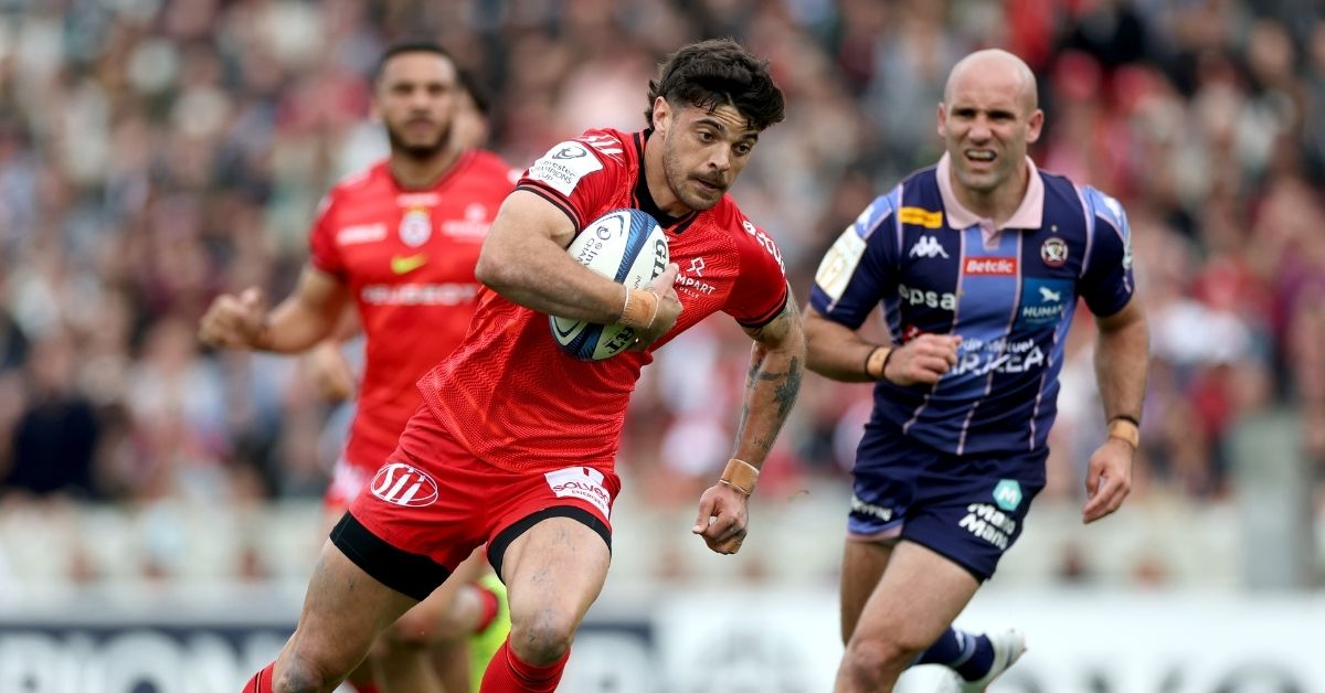 Derrière le retour en forme de Romain Ntamack se cache un travail personnel méconnu. L'ouvreur du Stade Toulousain explique comment il a appris à lâcher prise. ©INPHO/James Crombie