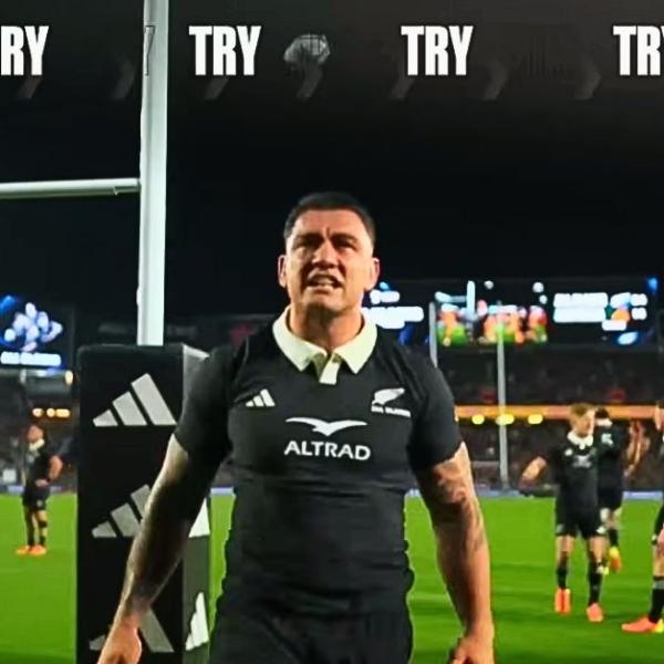 VIDEO. 50 points, cinq essais après la pause : les All Blacks retrouvent leur puissance face à l'Australie et envoient un signal avant le Mondial 2027