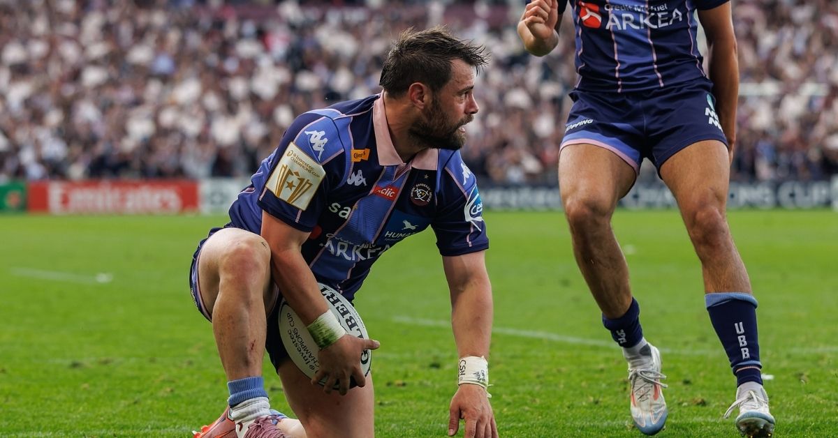 Arthur Retière à l’ouverture avec Bordeaux, conseillé par son frère Edgar. ©INPHO/James Crombie (EPCR)
