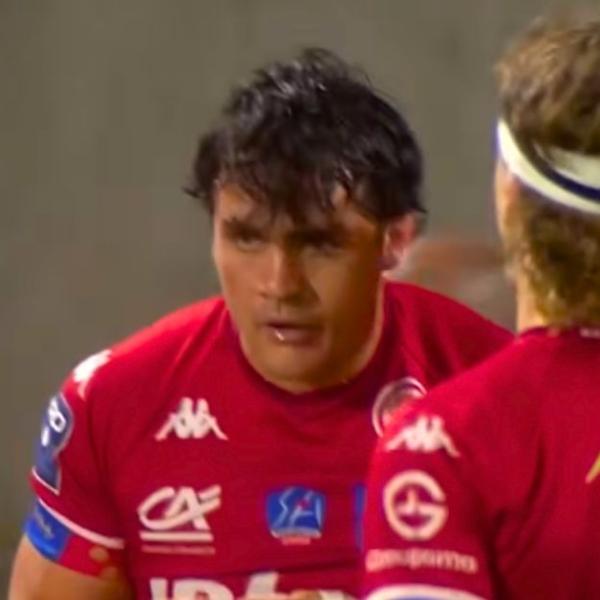 1 m 96 et 122 kg, co-meilleur marqueur de Pro D2 avec Aurillac, Ben Houston, le rêve américain made in Cantal