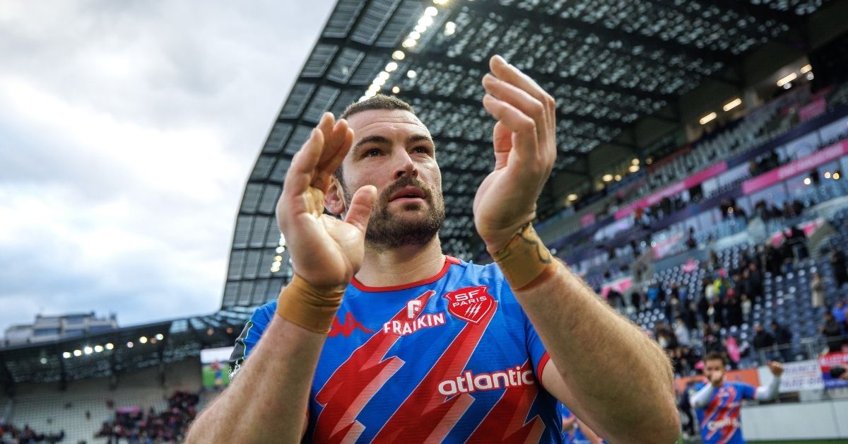 Romain Briatte attend un face à face avec Henry Pollock. ©INPHO/James Crombie (EPCR)