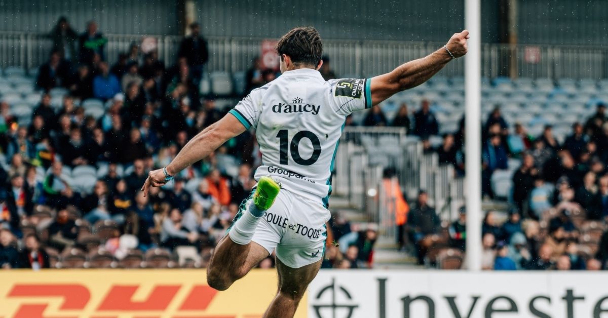 Vannes avait besoin d'un numéro 10. Après avoir convaincu Jean-Noël Spitzer à l'entraînement, Nicolas Roger découvre le Top 14 dans un contexte particulièrement délicat. Crédit image : EPCR