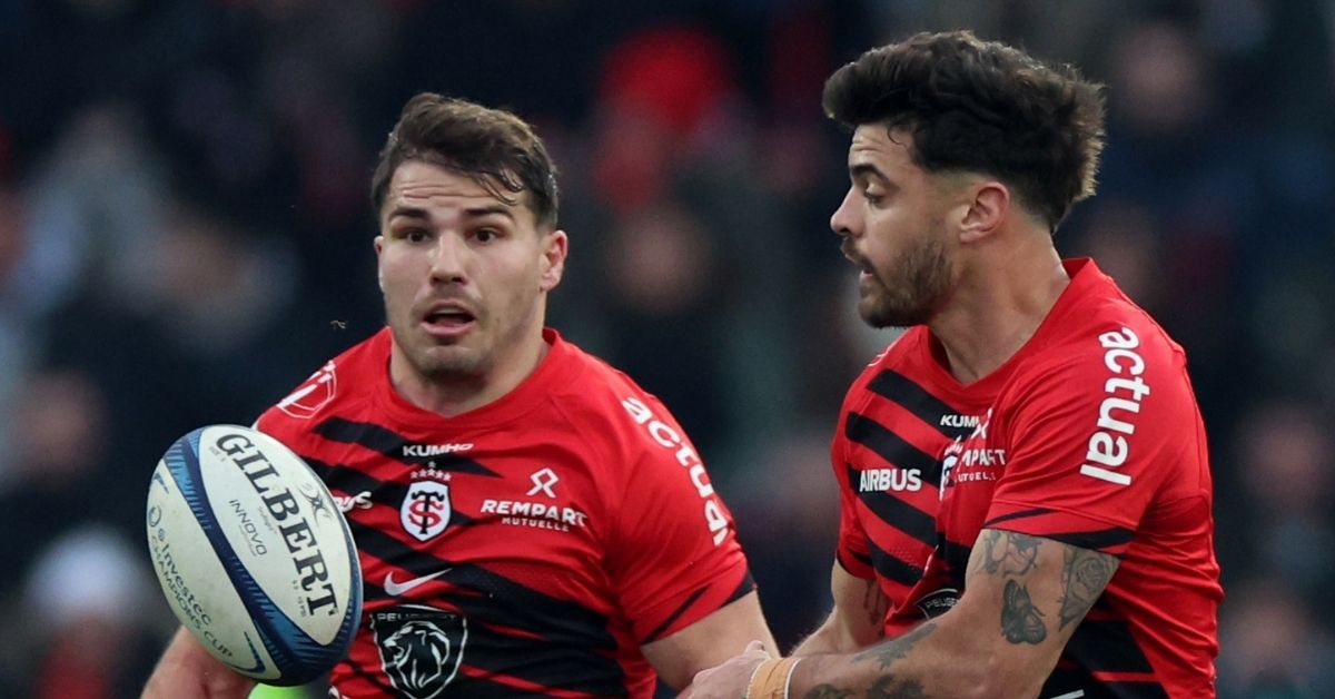 Près de 400 minutes pour Dupont, plus de 600 pour Ntamack : le Stade Toulousain doit gérer ses cadres avant une longue parenthèse internationale. ©INPHO/James Crombie