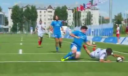 Lou Bouhraoua inscrit un essai face à l'Italie