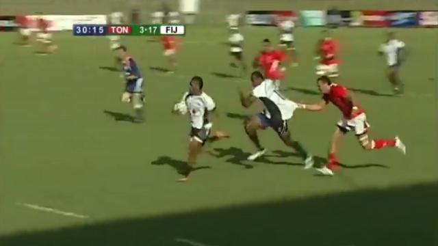 VIDEO. Pacific Nations Cup. Fidji - Tonga. A 38 ans, Sireli Bobo conclut une superbe contre-attaque de 95 mètres