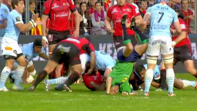 VIDEO. INSOLITE. A'men'donné l'arbitre de rugby Cédric Marchat se met à la gymnastique