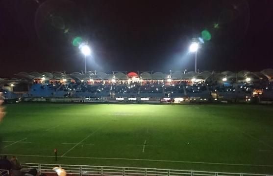 PHOTOS. Pro D2- USAP. Suite à des pannes de courant les supporters sortent leur téléphone pour que le match continue 