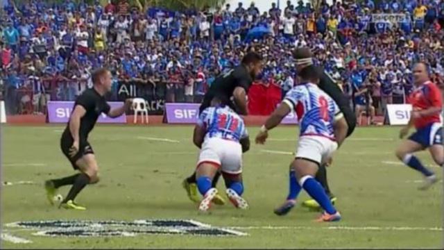 VIDEO. Alesana Tuilagi accueille George Moala comme il se doit avec une belle cartouche