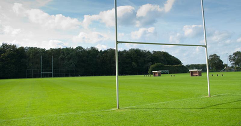 WTF. Un vol insensé de pelouse synthétique choque Le Cercle Jules Ferry Rugby