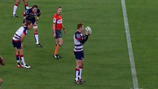 VIDEO. Super Rugby : l'arbitrage très pointilleux de M. Gardner sur les coups d'envoi