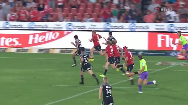 VIDEO. Super Rugby. Le talonneur des Lions Armand Van Der Merwe dépose la défense des Crusaders sur 40m 