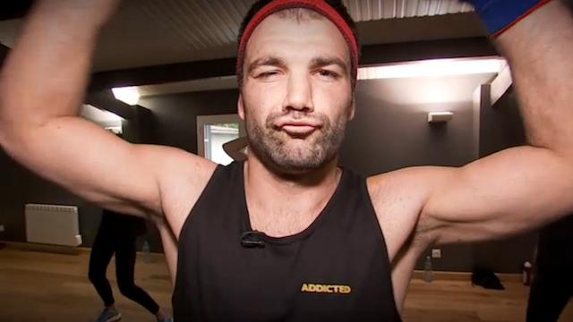 VIDEO. INSOLITE : Arnaud Méla et Arnaud Mignardi se lancent dans la Zumba après un pari perdu