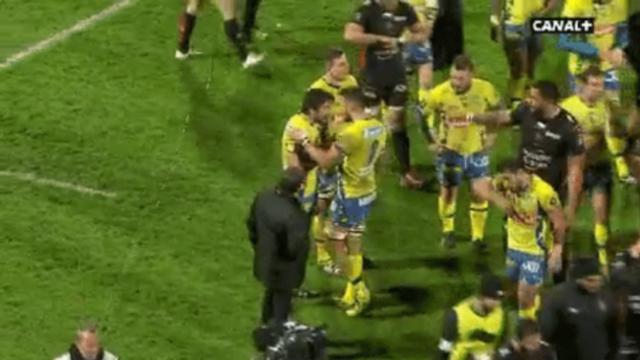 GIF. Top 14 - ASM : Julien Bardy perd ses nerfs après la lourde défaite face au RCT