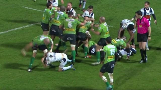 VIDEO. Pro D2 - Pierrick Esclauze tente d'aligner Clément Darbo, Tamaz Mchedlidze vient à sa rescousse