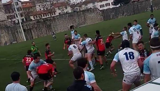 VIDEO. Grosse bagarre générale, deux cartons rouges et match arrêté entre les Espoirs de Bayonne et Toulon